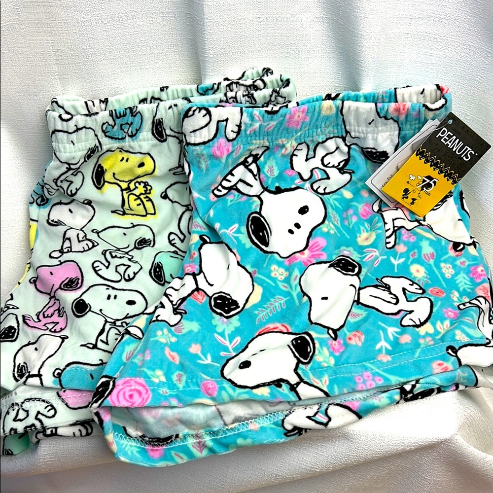 Set of 2 Sleep Shorts, Women’s NWT! Size M, 
Elastic Waist Snoopy Peanuts Design